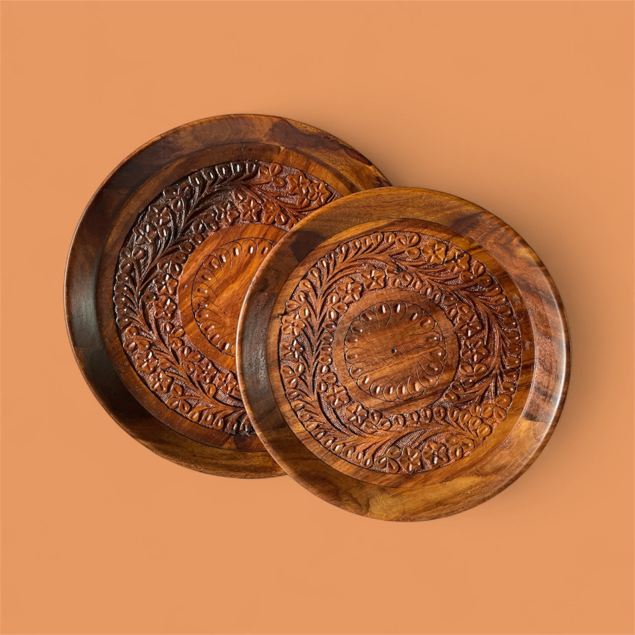 Wooden Plates Hand-Carved from Sheesham Wood - Design 2